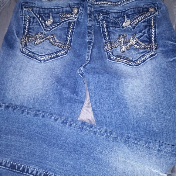 Miss Me Capri - Picture 4 of 5